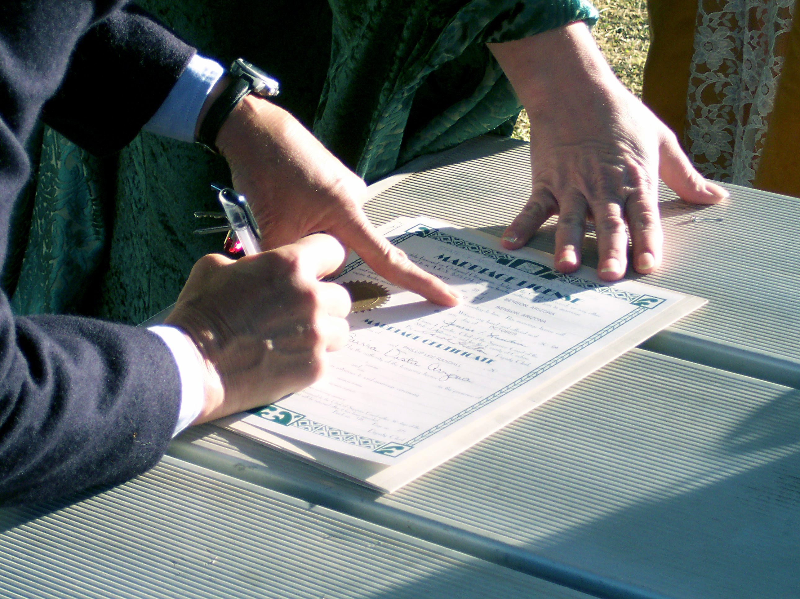 Context as Power: Defining the Field of Battle for Advantage in Contractual Interactions
